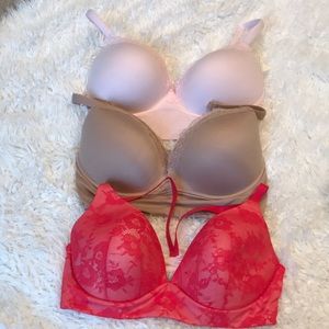 3 - 36DD Victoria’s Secret bras 2 padded no-wire and 1 red lightly lined plunge